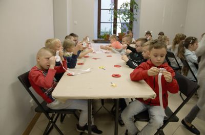 Dzieci podczas zajęć