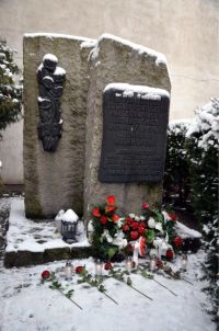 pomnik ZWZ-AK