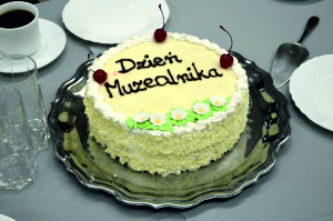 tort na tacy