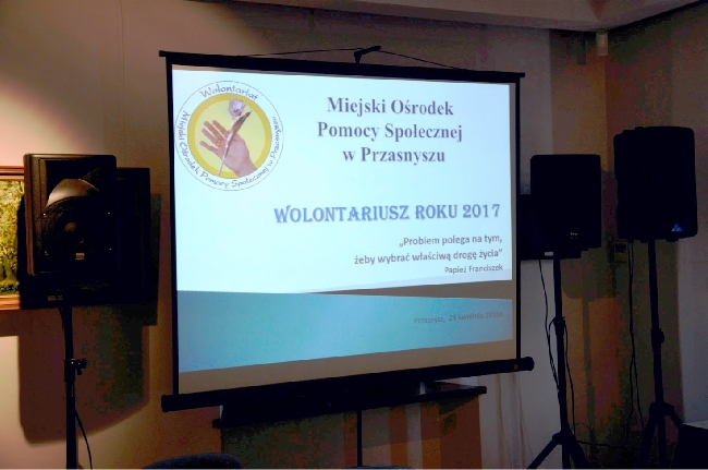 ekran do rzutnika